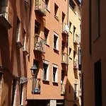 Little Apartamento *
