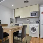 Little Apartamento *