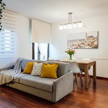 Little Apartamento *