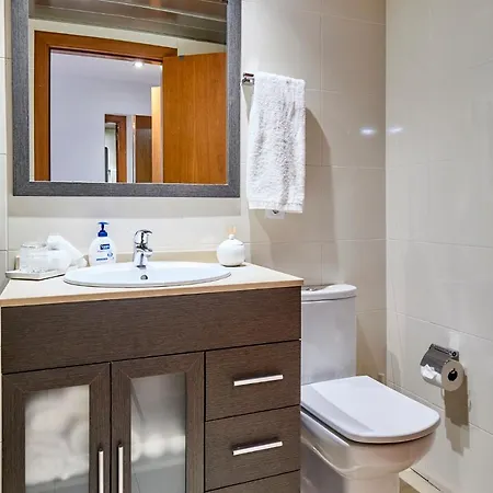 Апартаменты Little Жирона