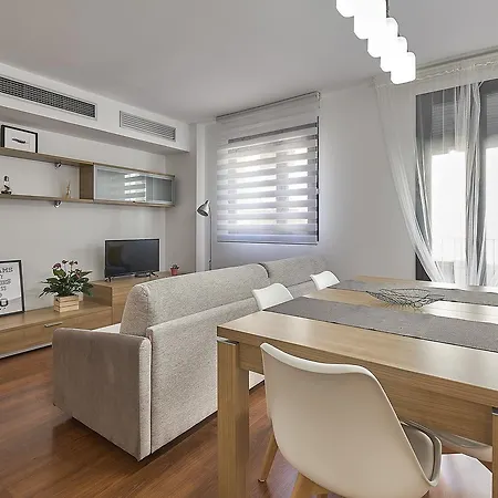 Διαμέρισμα Little